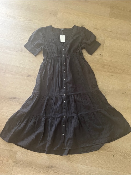Madewell Dresses & Skirts - Madewell grey Button-Front Midi Dress with Tiered Skirt